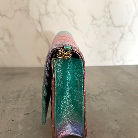 Chanel rainbow reissue wallet on chain - Picture 4 of 16